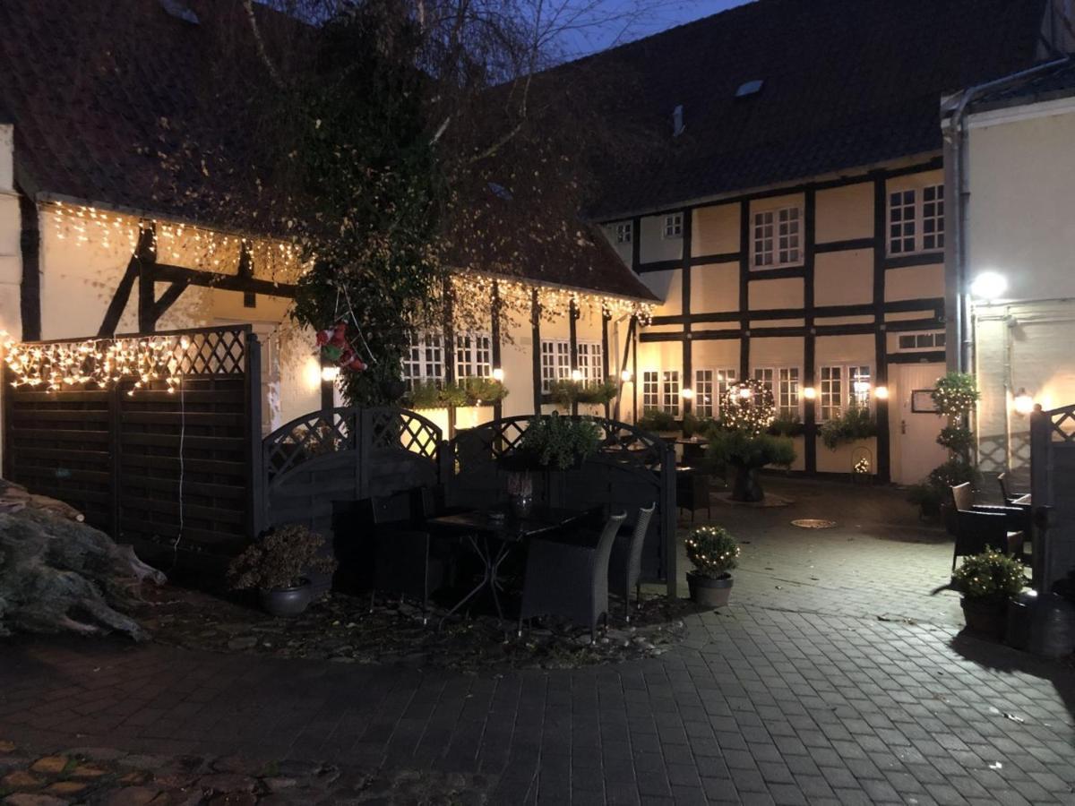 Hotel Ole Lunds Gaard คาลุนด์บอร์ก ภายนอก รูปภาพ